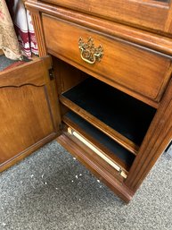 Thomasville Entertainment  Cabinet With Drawer And Cabinet On Bottom