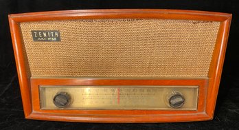 Vintage Zenith AM FM Radio