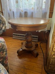 Small Oak Table, Pedstal Style