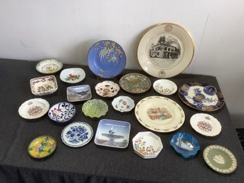 Mixed Decorative Plate Lot