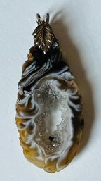 VINTAGE PRETTY GEODE PENDANT