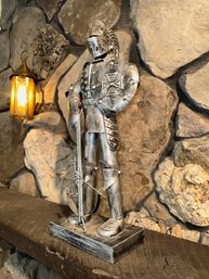 Small Knight's Guard Medieval Armor Statue With Sword