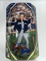 NIB Yankees Barbie  #23881 ~ 1999 ~