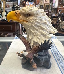 Adorable Two Eagle Figurines On The Wooden Like Tree Base. KD / D4