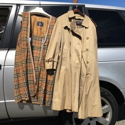 Fantastic Mens BURBERRY Raincoat With Zip Out Wool Liner - Looks To Be Size Large - Minor Stains - NICE !