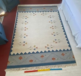 Kilim Dhurrie White And Blue Wool Area Rug 5ft7inx7ft10in