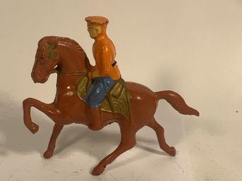 Lead, Iron Or Plastic Vintage Soldier Or Model