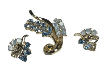 Vintage Gold Tone Rhinestone Floral Brooch And Ear Clips Suite