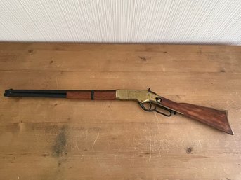 Denix Replica 1140L Model 1866 Yellow Boy With Brass Trim