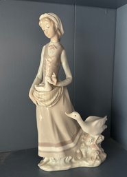 Large Lladro Girl With Goose Porcelain Figurine