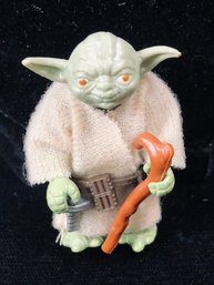 Vintage Star Wars - Yoda - Complete Action Figure W/ Stick (need Not A Weapon Yoda Does!)