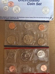 Beautiful Vintage 1998 P & D United States US Mint Uncirculated Coin Set