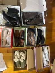 LARGE LOT VINTAGE SHOES IN BOXES