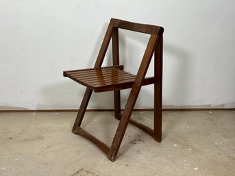 A Fabulous Vintage Folding Wood Slat Chair