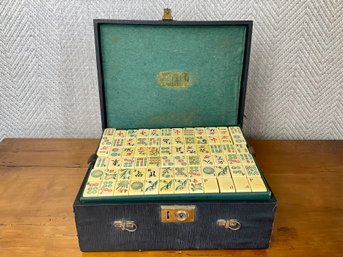 Vintage Chinese Mah Jong Set