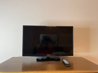 28inch SAMSUNG Flat Screen TV With Remote - Tested And Working