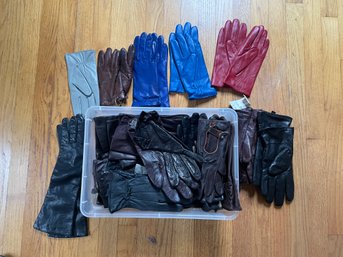 LEATHER GLOVE LOT