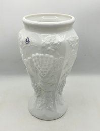 Vintage Westmoreland Paneled Grape Vase