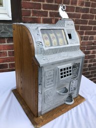 Vintage ROBERTS NOVELTY Co. - 1929 Improved Slot Machine - NEEDS WORK - Loads Of Parts - Manuals - MUCH MORE !