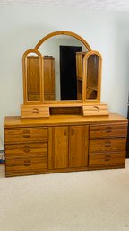 Palliser Oak Dresser With Mirror