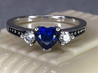 Wonderful Vintage Sterling Silver / 925 Ring With Heart Shaped Sapphire Flanked By White Topaz Stones