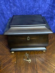 Sectioned Jewelry Box With Key