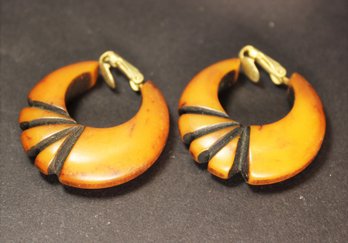 Carved Vintage Bakelite Hoop Earrings Caramel Color Clips