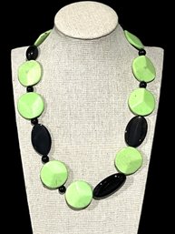 Vintage Sterling Silver Large Onyx And Moss Green Smooth Stones Necklace