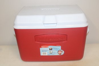 Rubbermaid Red Cooler 68 Cans And Ice