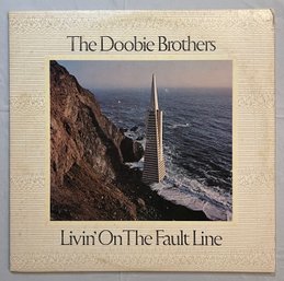 The Doobie Brothers - Livin' On The Fault Line BSK3045 VG Plus