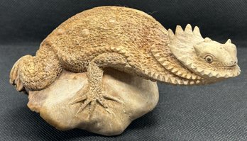 Finely Carved Burled Root Wood HORNED LIZARD/ HORNY TOAD Sculpture