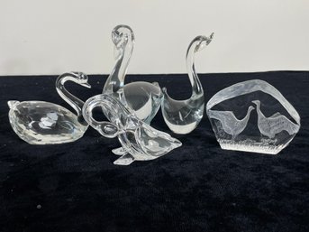 5 Piece Glass Swan Figurine Collection