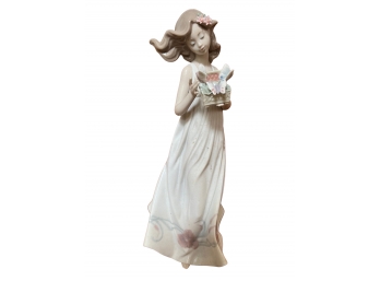 Lladro Porcelain Statue