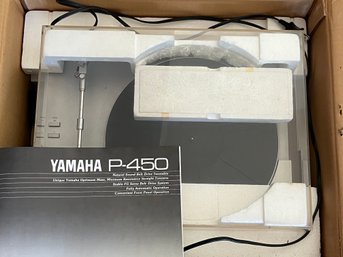 Yamaha P-450 Audio Stereo Turntable For Parts - Does Not Work Well