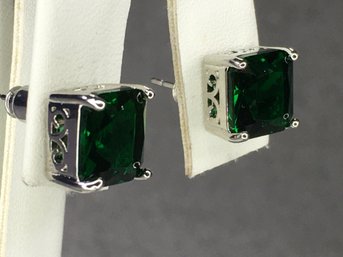Stunning Sterling Silver / 925 Earrings With Emerald Cut Tsavorite - Very Pretty Earrings - BRAND NEW !