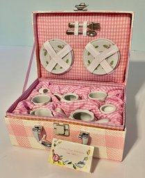 Delton Fine Collectibles Child's Tea Set Service For 2 In Carrying Case With Tag