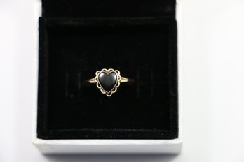 10k Yellow Gold Onyx Heart Ring Size 5.50