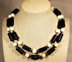 Black And White Bakelite Plastic Choker Collar Necklace 14'