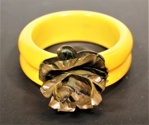 Fantastic Ivory Colored Bakelite Plastic Carved Flower Bangle Bracelet