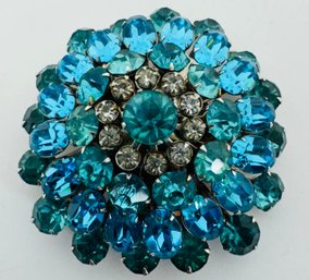 GORGEOUS SIGNED CORO TEAL AND WHITE RHINESTONE BROOCH