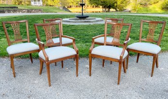 A Set Of 6 Elegant Vintage Dining Chairs