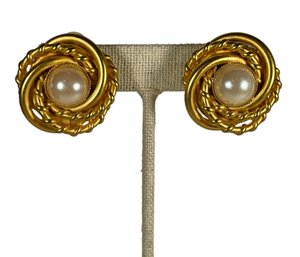 Pair Gold Tone High Quality Designer Faux Pearl Ear Clips Earrings