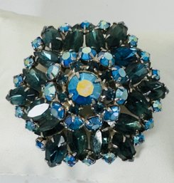 VINTAGE SILVER TONE TWO TONE BLUE RHINESTONE BROOCH