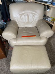 Off White Leather Lounge Armchair 43x33x34 And Ottoman