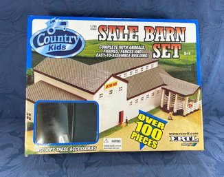 Toys - Country Kids  ( 1/64 Scale ) Barn Set By ERTL