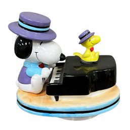 Schmid Vintage The Entertainer Ceramic Snoopy Woodhouse Piano Music Box - Rare!