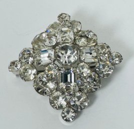 BRIGHT SPARKLY 3 DIMENTIONAL RHINESTONE BROOCH