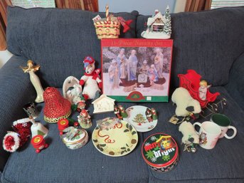 Christmas Lot With 11 Piece Nativity Set