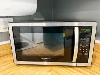 Farberware 1.1 Cu. Ft. 1000 Watt Microwave Oven Model - FMO11AHTBKB