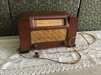 Vintage Philco Wood Table Radio